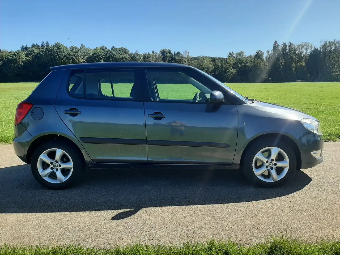 Skoda Fabia 1.2 TSI Style Edition Klima SHZ Tempo PDC Grau - 2