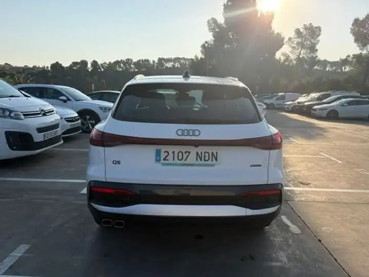 Audi Q5 2025, foto 5