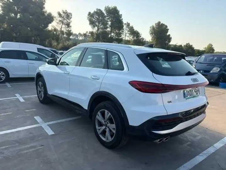 Audi Q5 2025, foto 6
