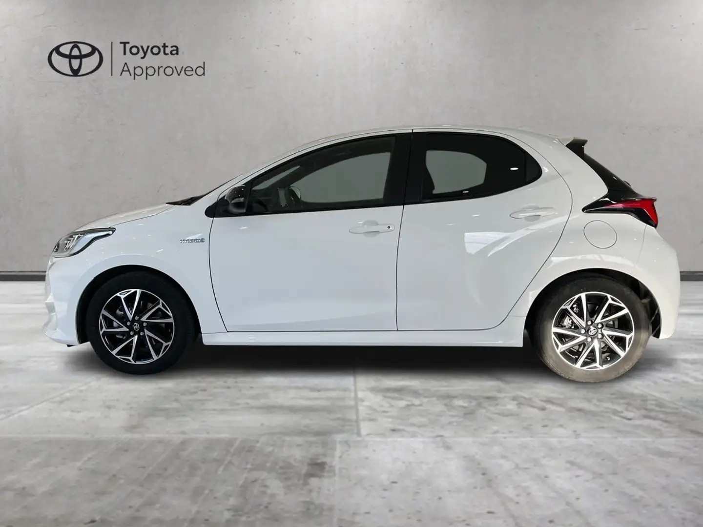 Toyota Yaris Yaris 1.5h Lounge Alb - 2