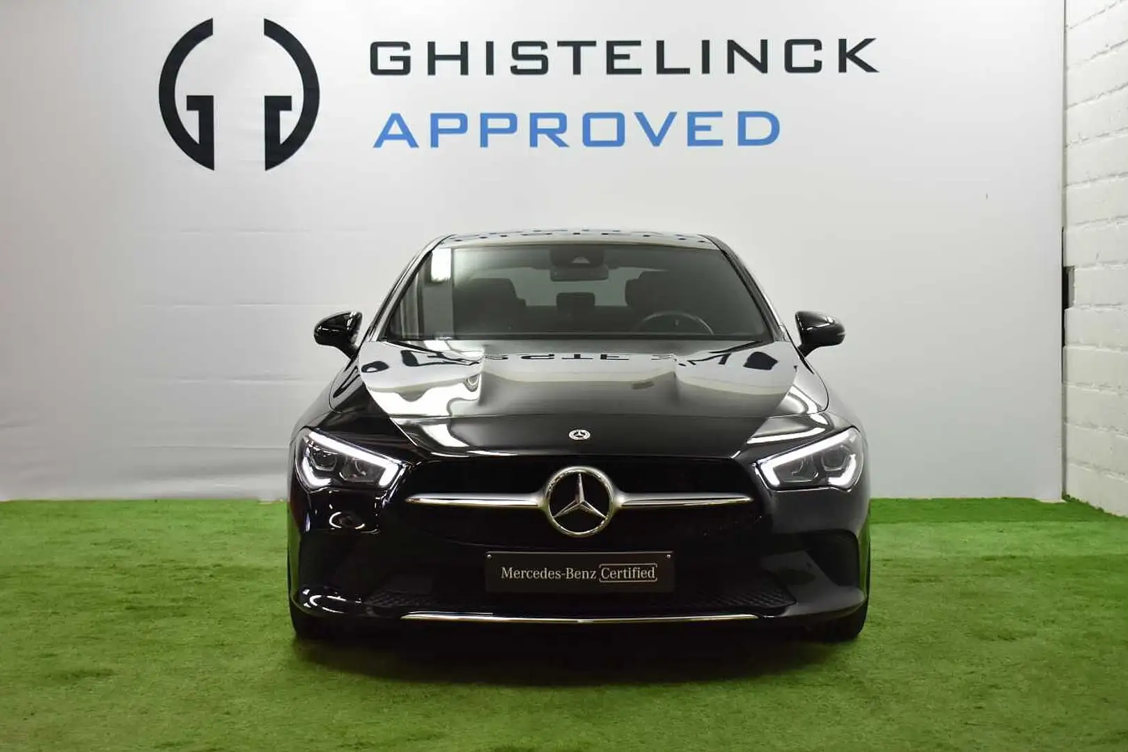 Mercedes-Benz CLA 200 Coupé Zwart - 2