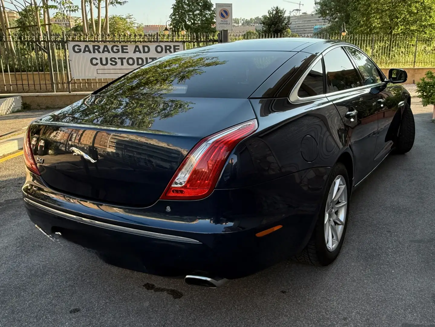 Jaguar XJ XJ 3.0d V6 Premium Luxury auto Blu/Azzurro - 1