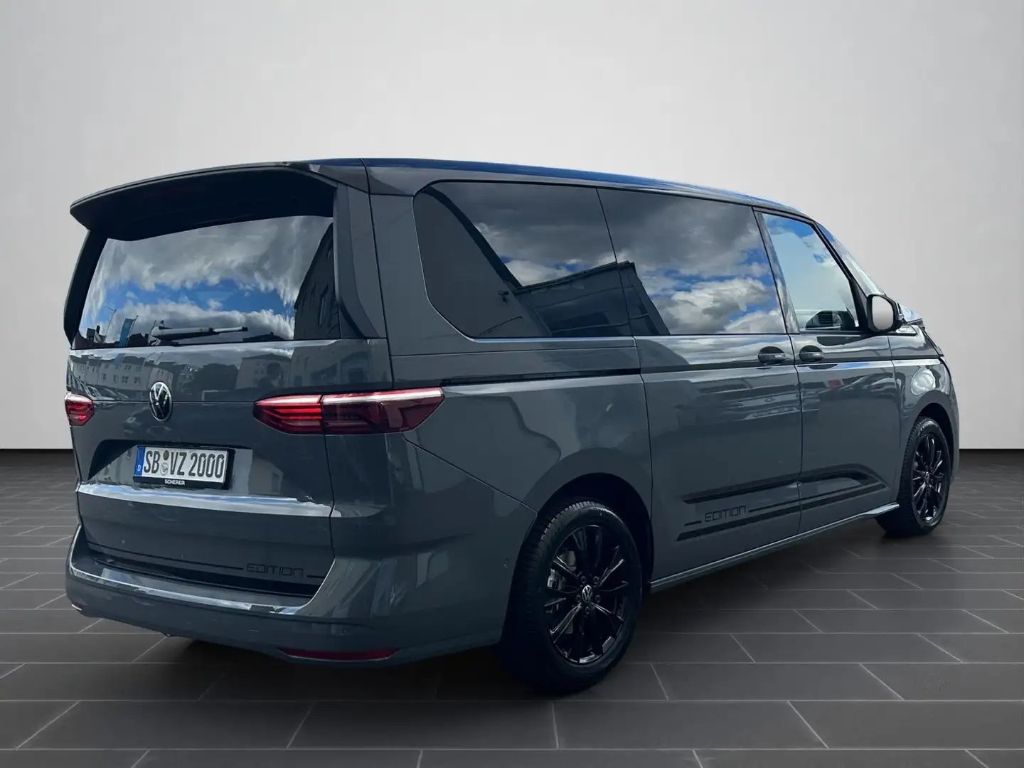 Volkswagen T7 Multivan Life "Edition" Motor: 2,0 l TSI OPF 150 Gris - 2