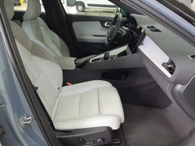 Polestar 2 view 7