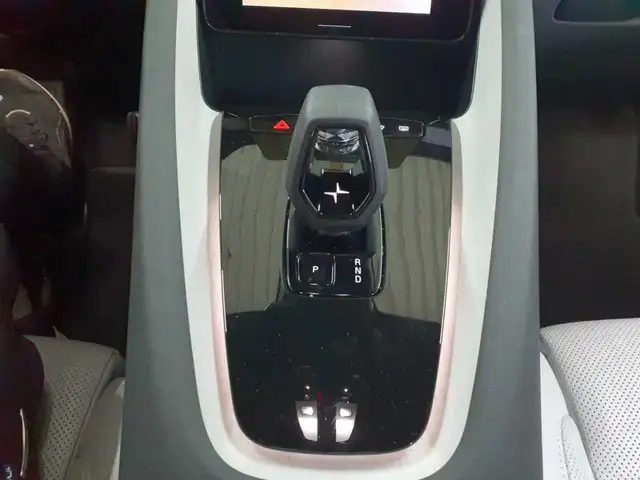 Polestar 2 view 10