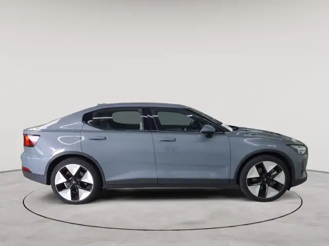 Polestar 2 view 3