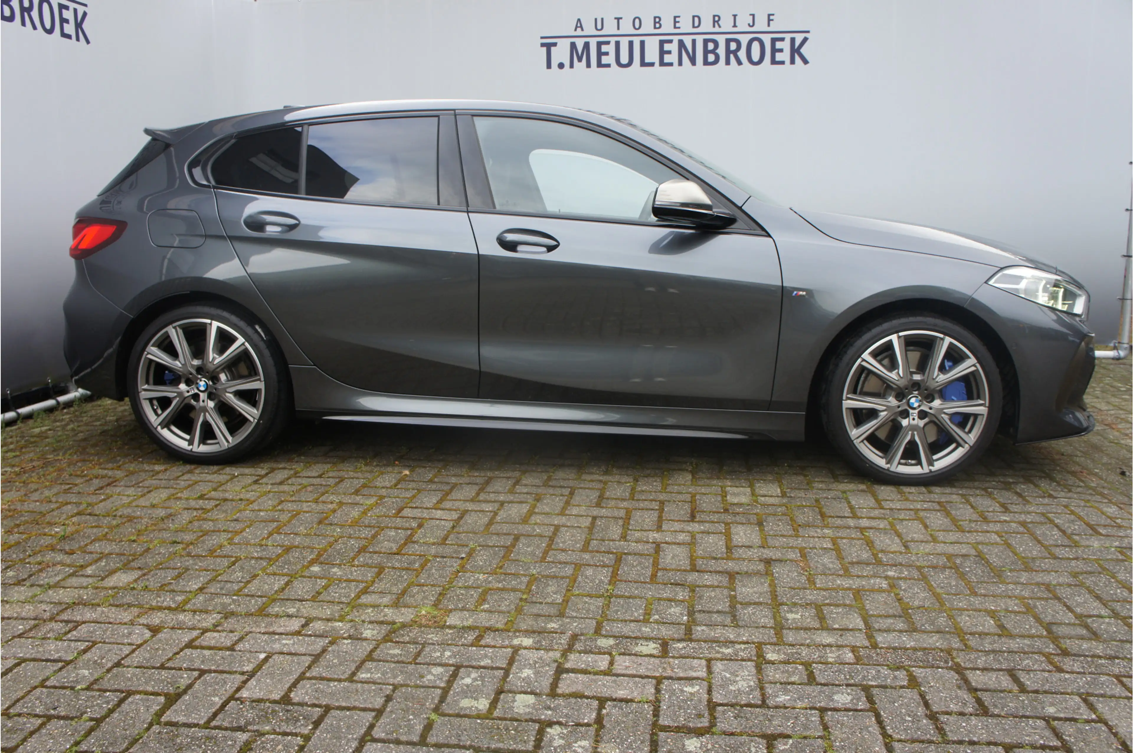 BMW 135 1-serie M135i xDrive High Executive — photo 3