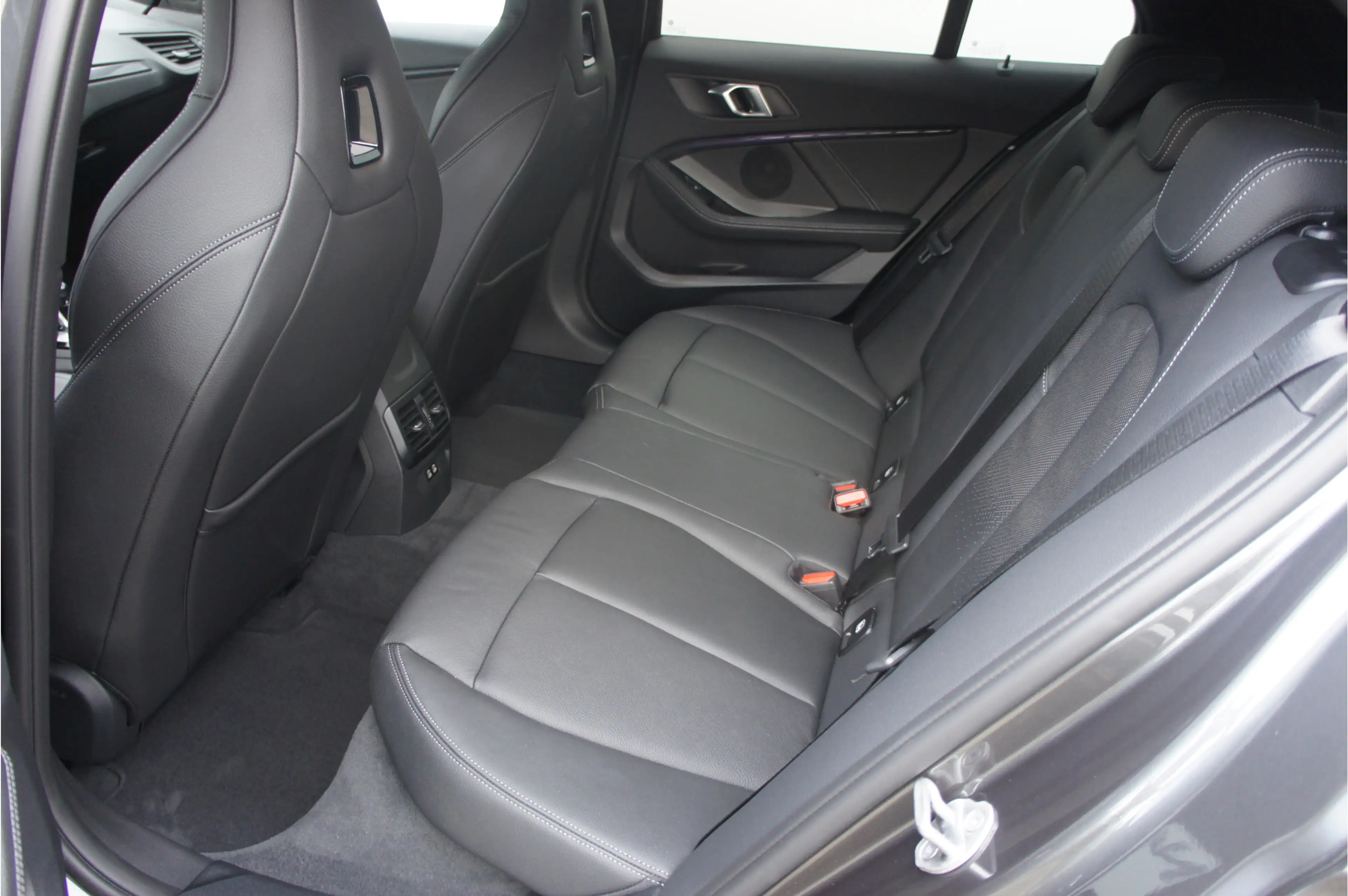 BMW 135 1-serie M135i xDrive High Executive — photo 15