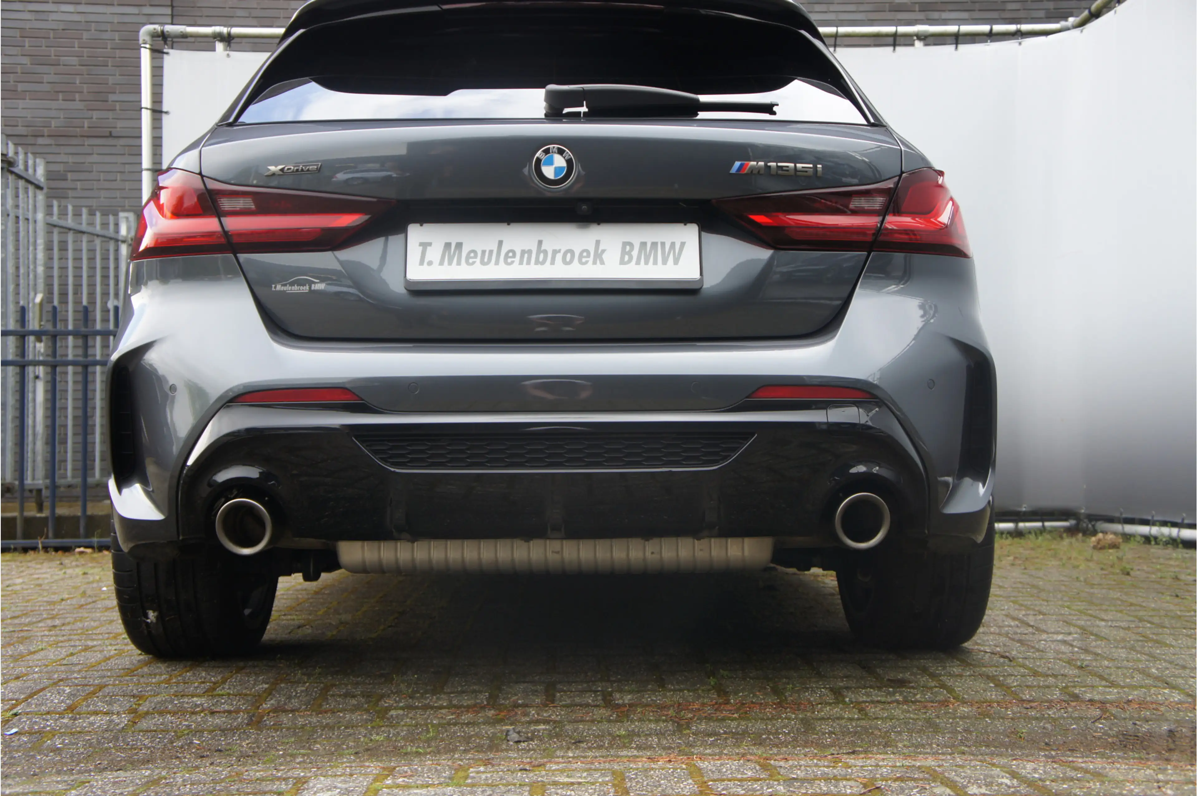 BMW 135 1-serie M135i xDrive High Executive — photo 18