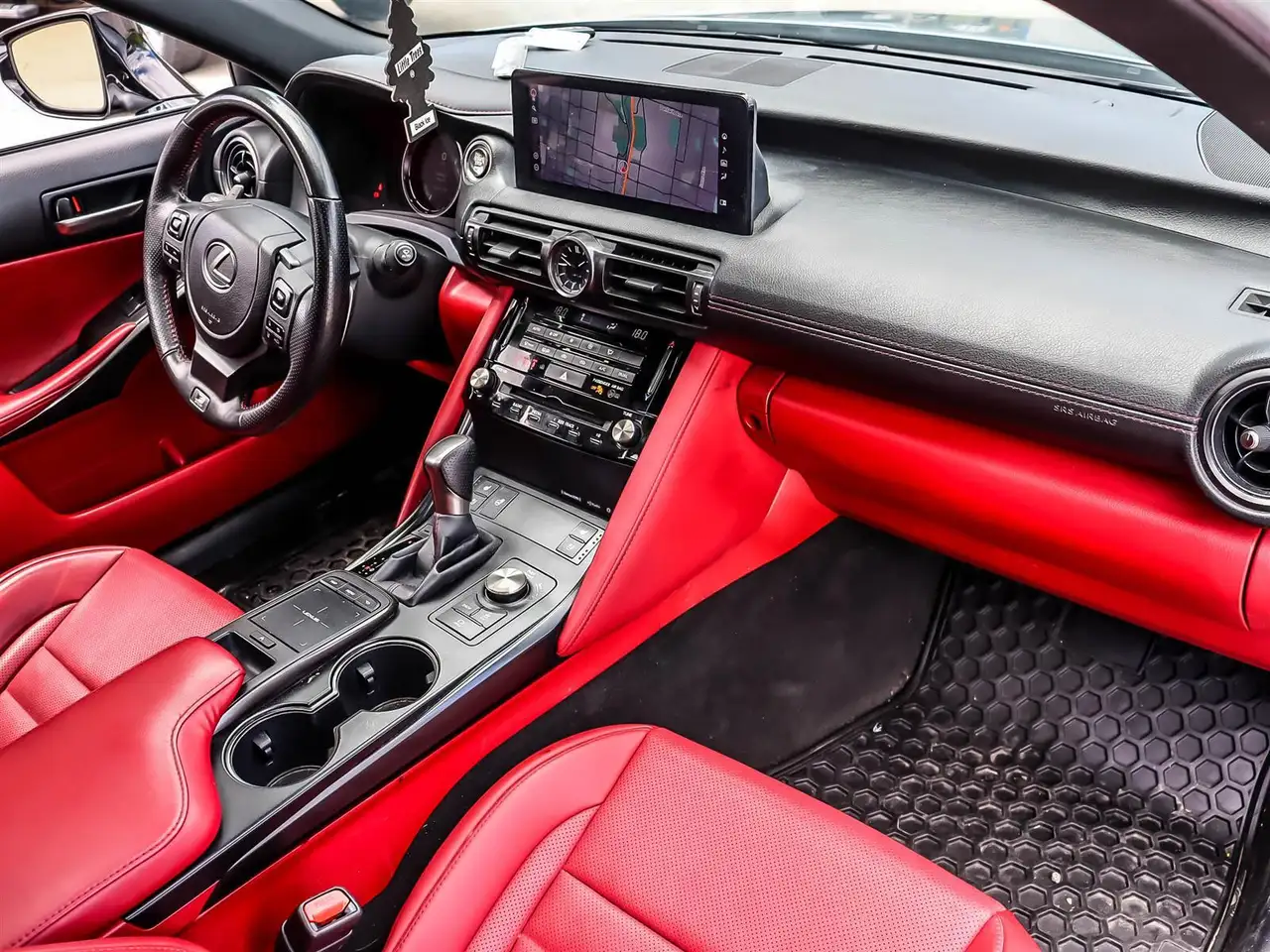 Lexus IS снимка Lexus IS