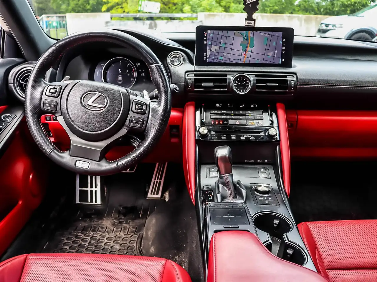 Lexus IS снимка Lexus IS