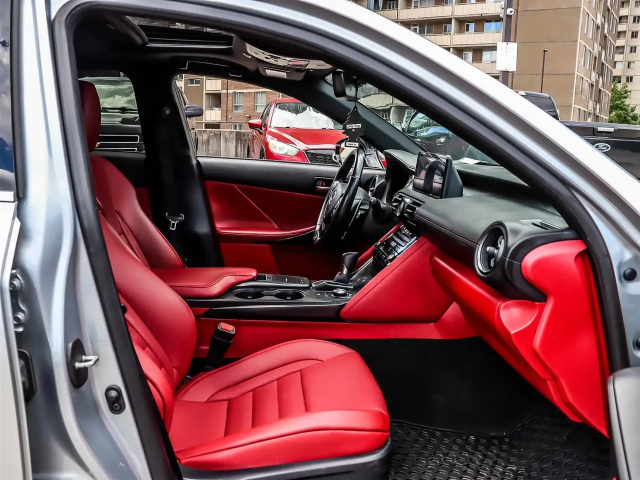 Lexus IS снимка Lexus IS