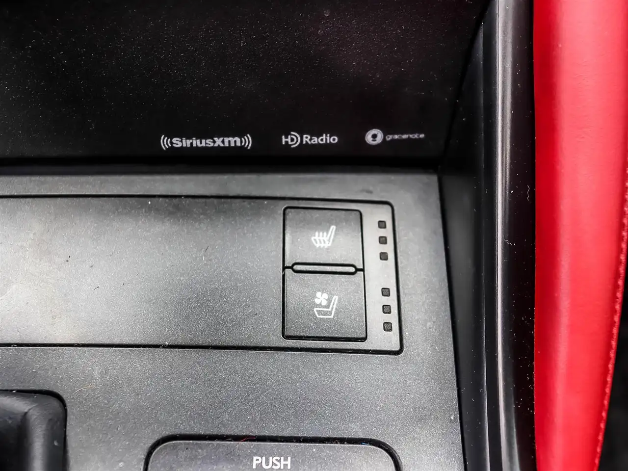 Lexus IS снимка Lexus IS