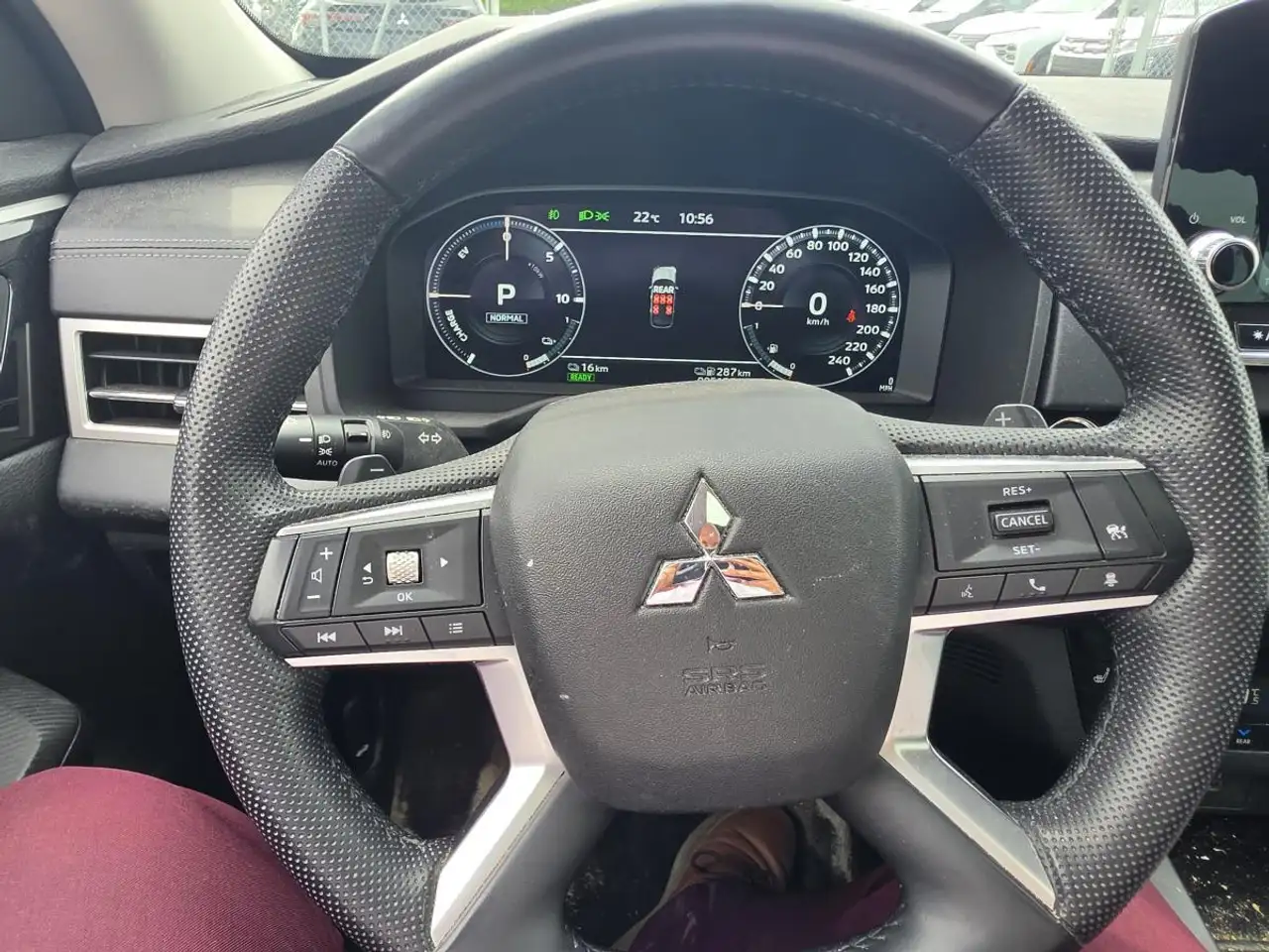 Mitsubishi Outlander снимка Mitsubishi Outlander