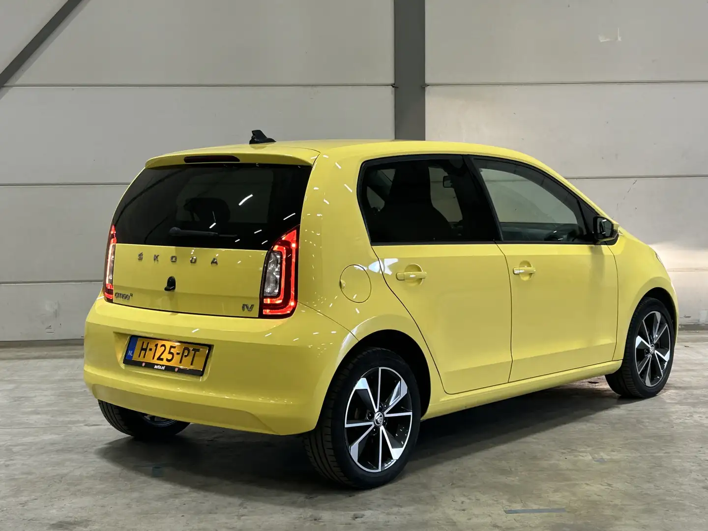 Skoda Citigo e-iV EV Style | Stoelverwarming | Bluetooth | Verw Yellow - 2