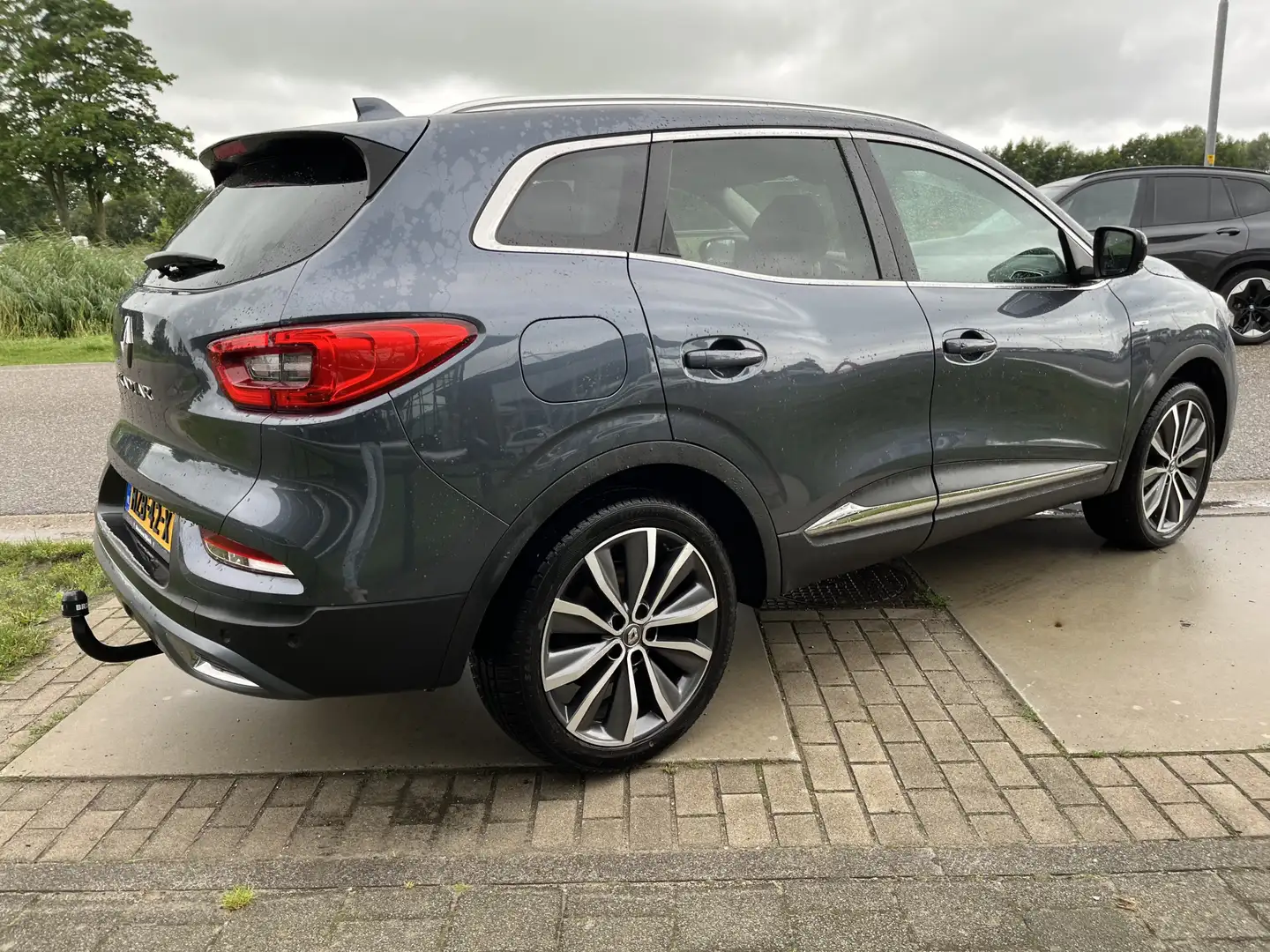 Renault Kadjar 1.3 TCe 160 PK Bose / Dealer onderhouden / Trekhaa Grijs - 2