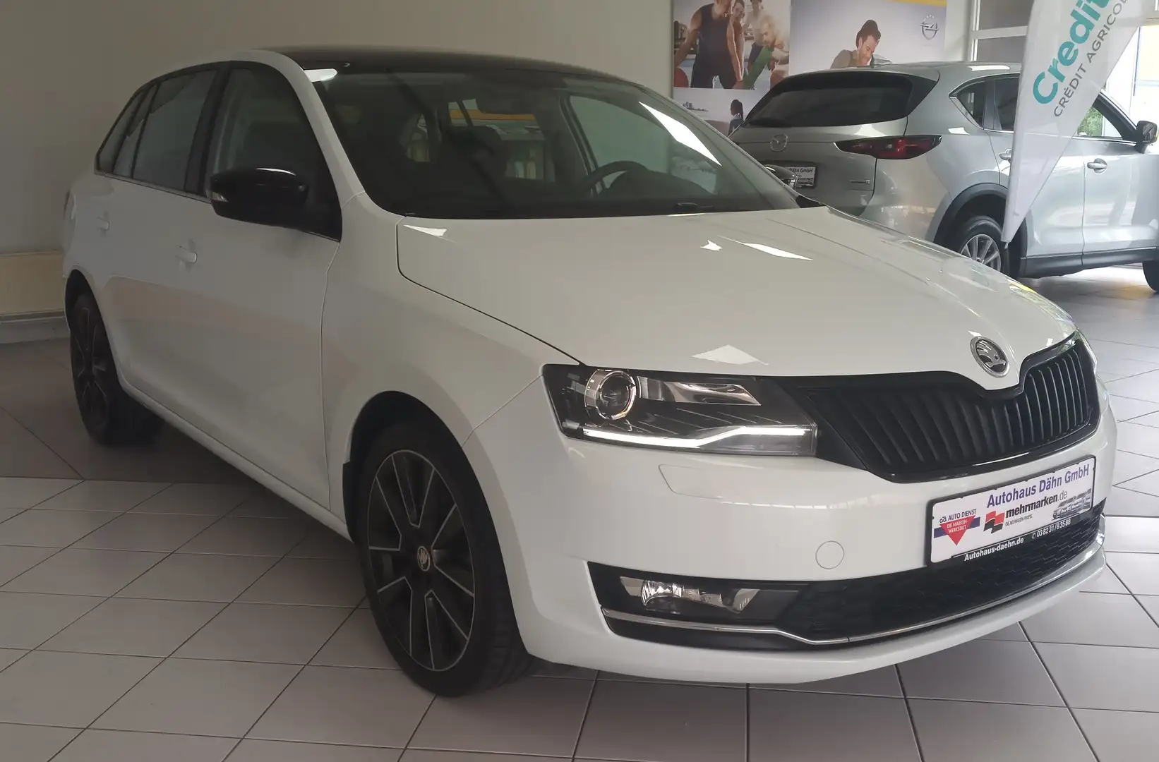 Skoda Rapid/Spaceback Style Bianco - 2