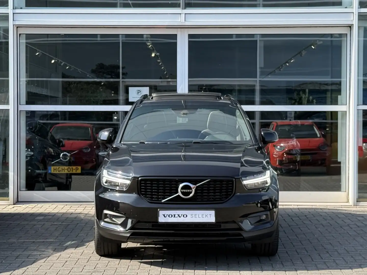 Volvo XC40 T5 262PK Recharge R-Design| Panodak| Adap.Cruise| Zwart - 2