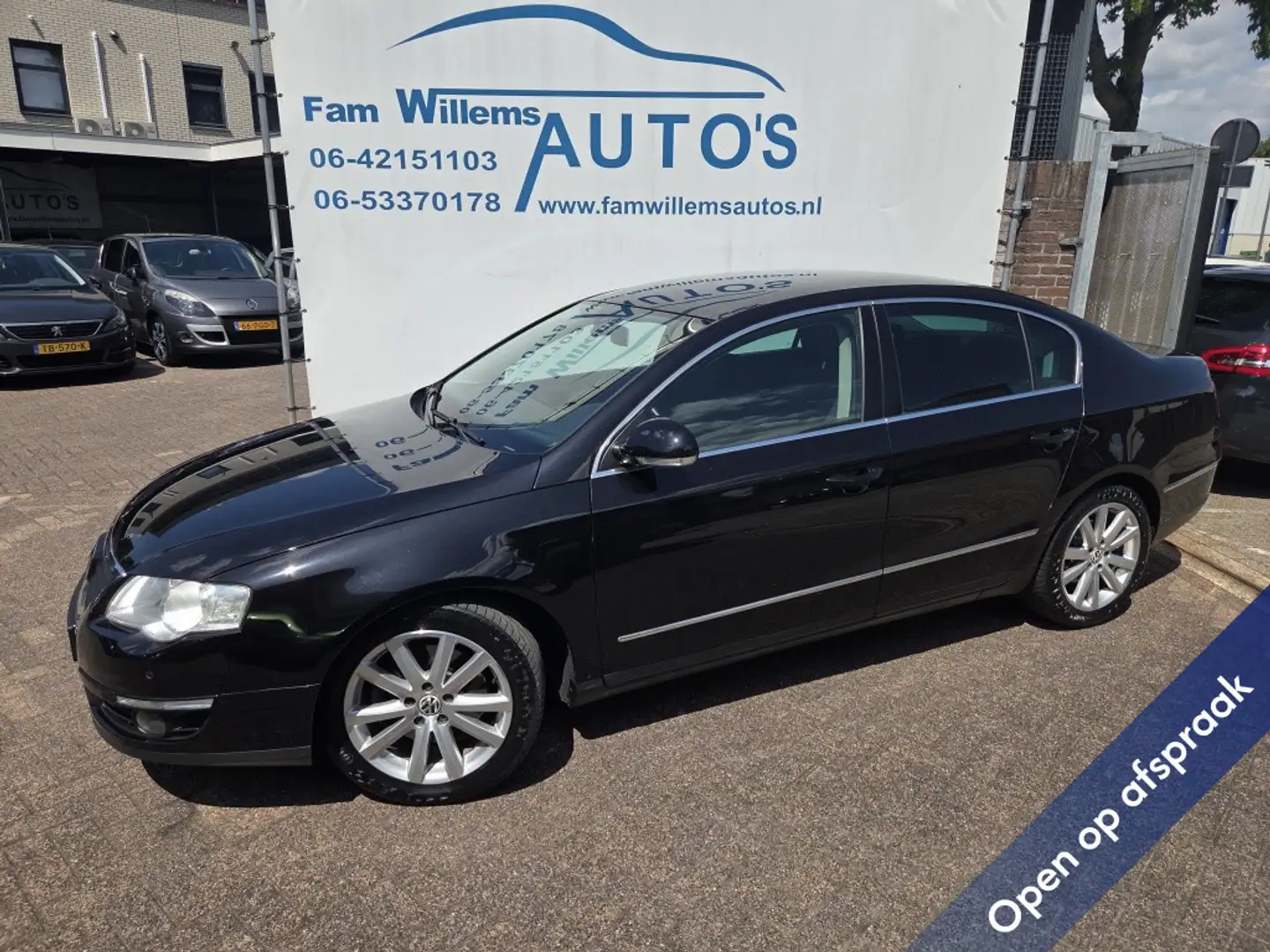 Volkswagen Passat 1.4 TSI Comfl. BlueM Automaat Zwart - 1