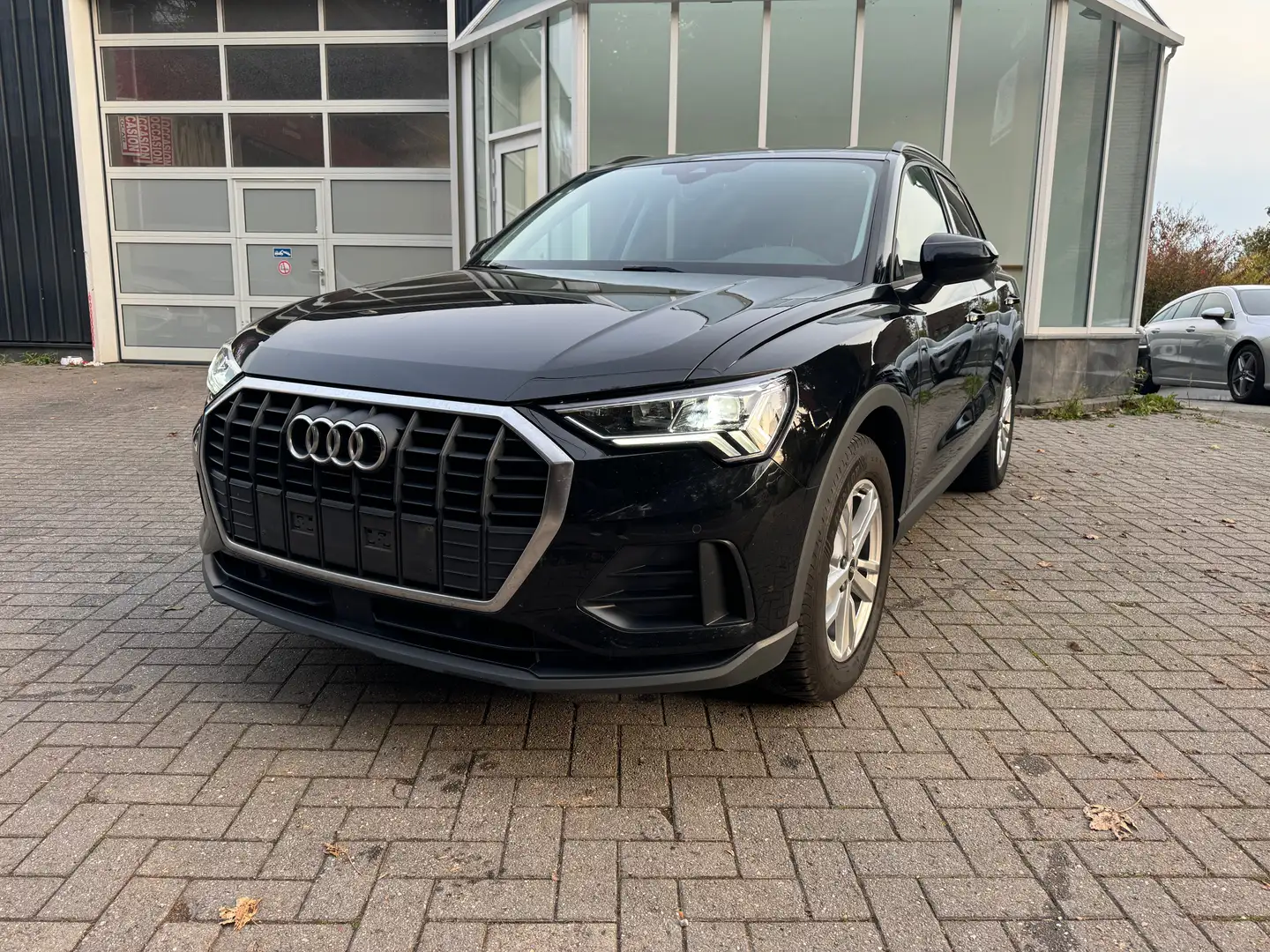 Audi Q3 Q3 35 TFSI Business Edition S line S tronic Noir - 1