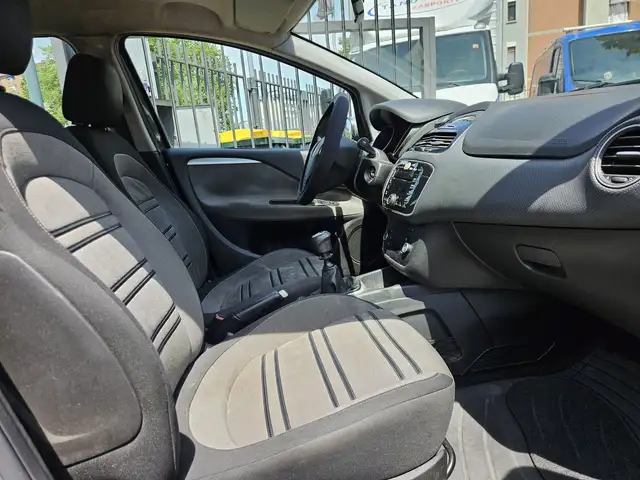 Fiat Punto Evo view 7
