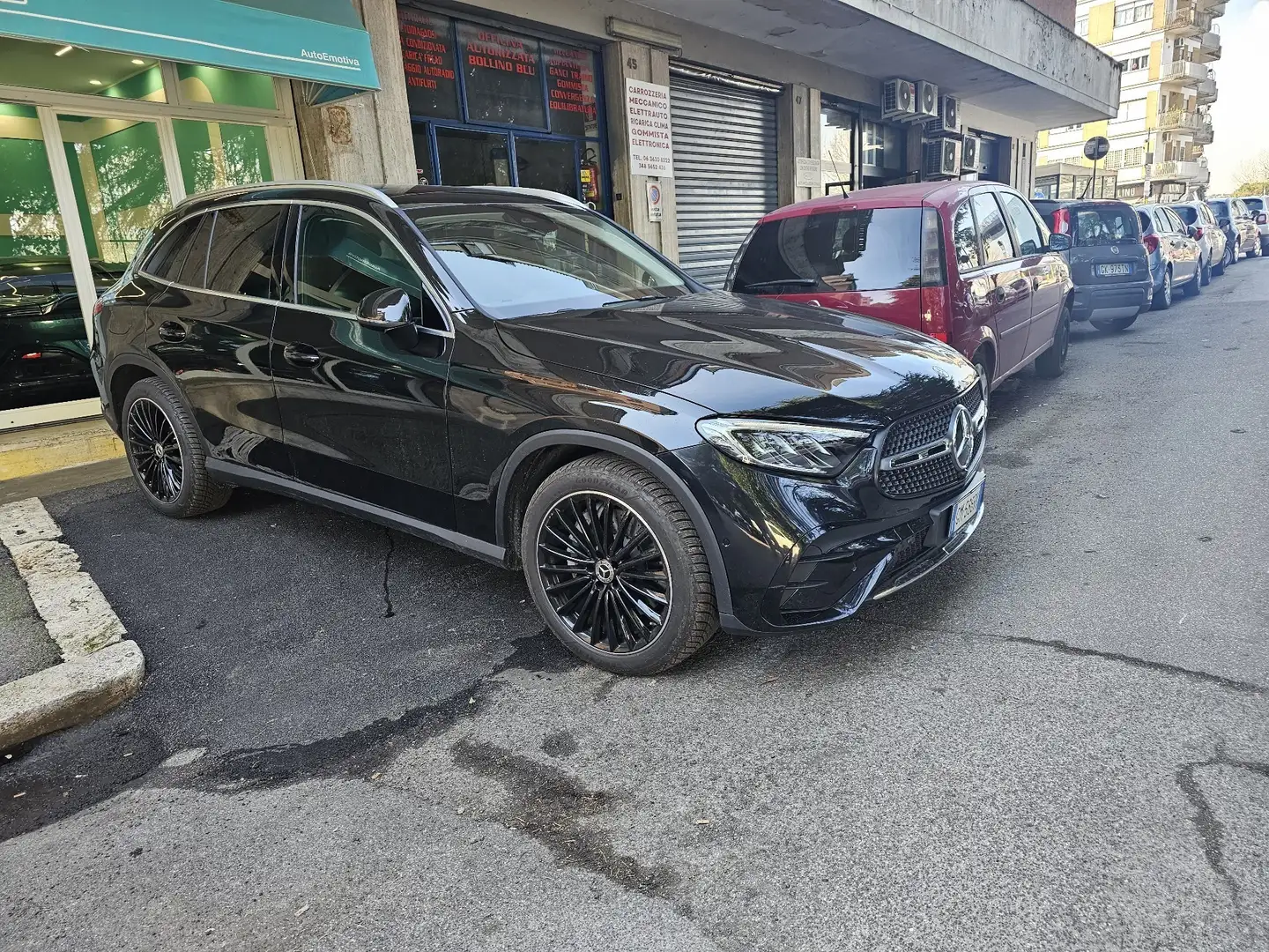 Mercedes-Benz GLC 220 Advanced Plus 4matic Schwarz - 1