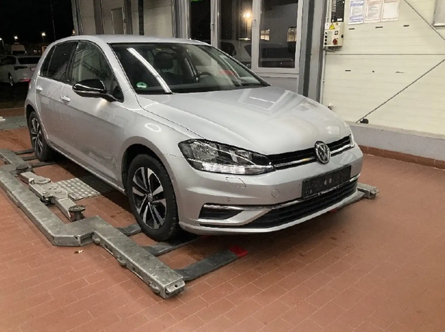 Volkswagen Golf VII 1.5 TSI DSG IQ.DRIVE ACC, Sitzheizung Silber - 2