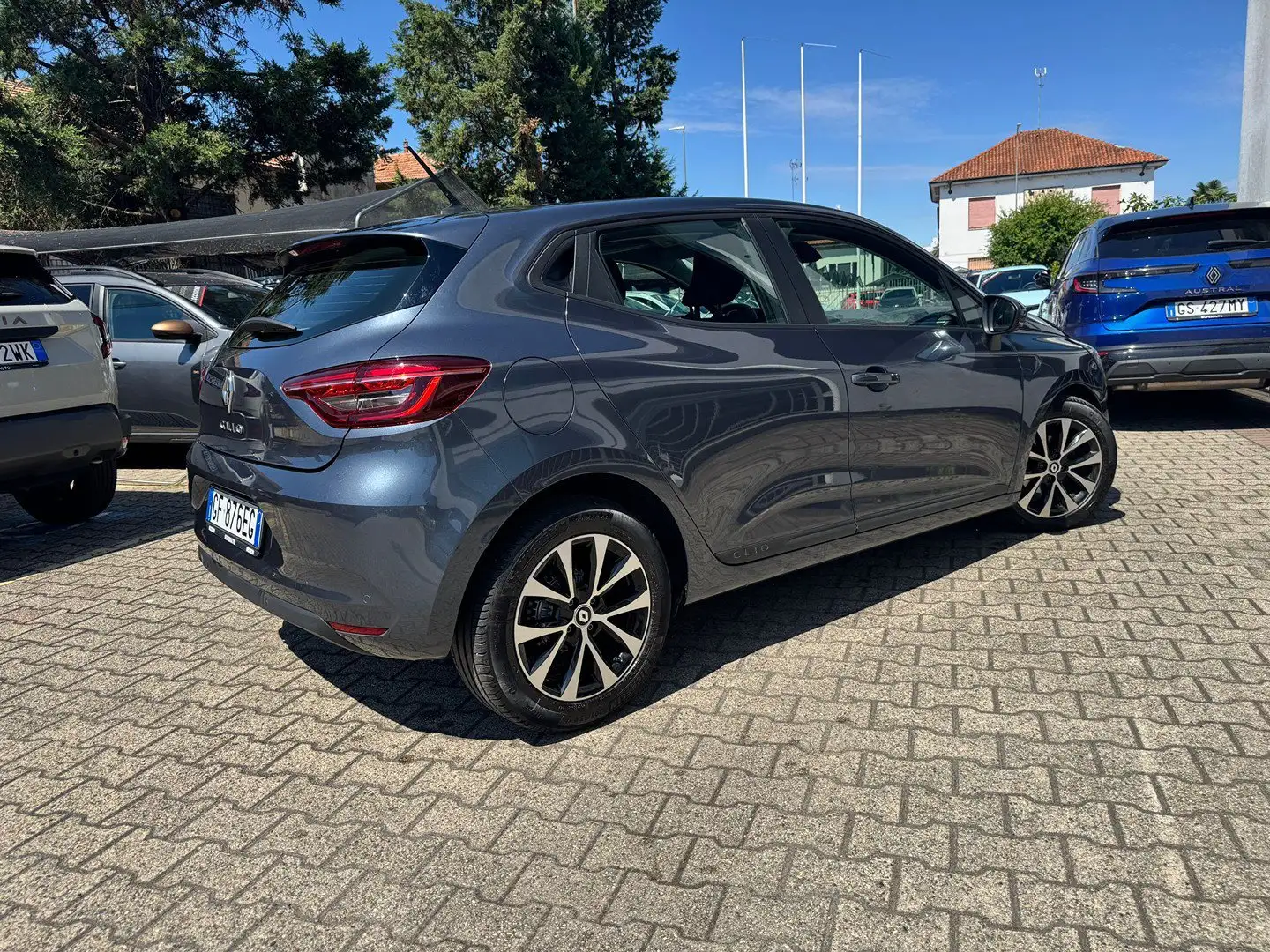 Renault Clio 1.0 tce Zen Gpl 100cv my21 Grey - 2