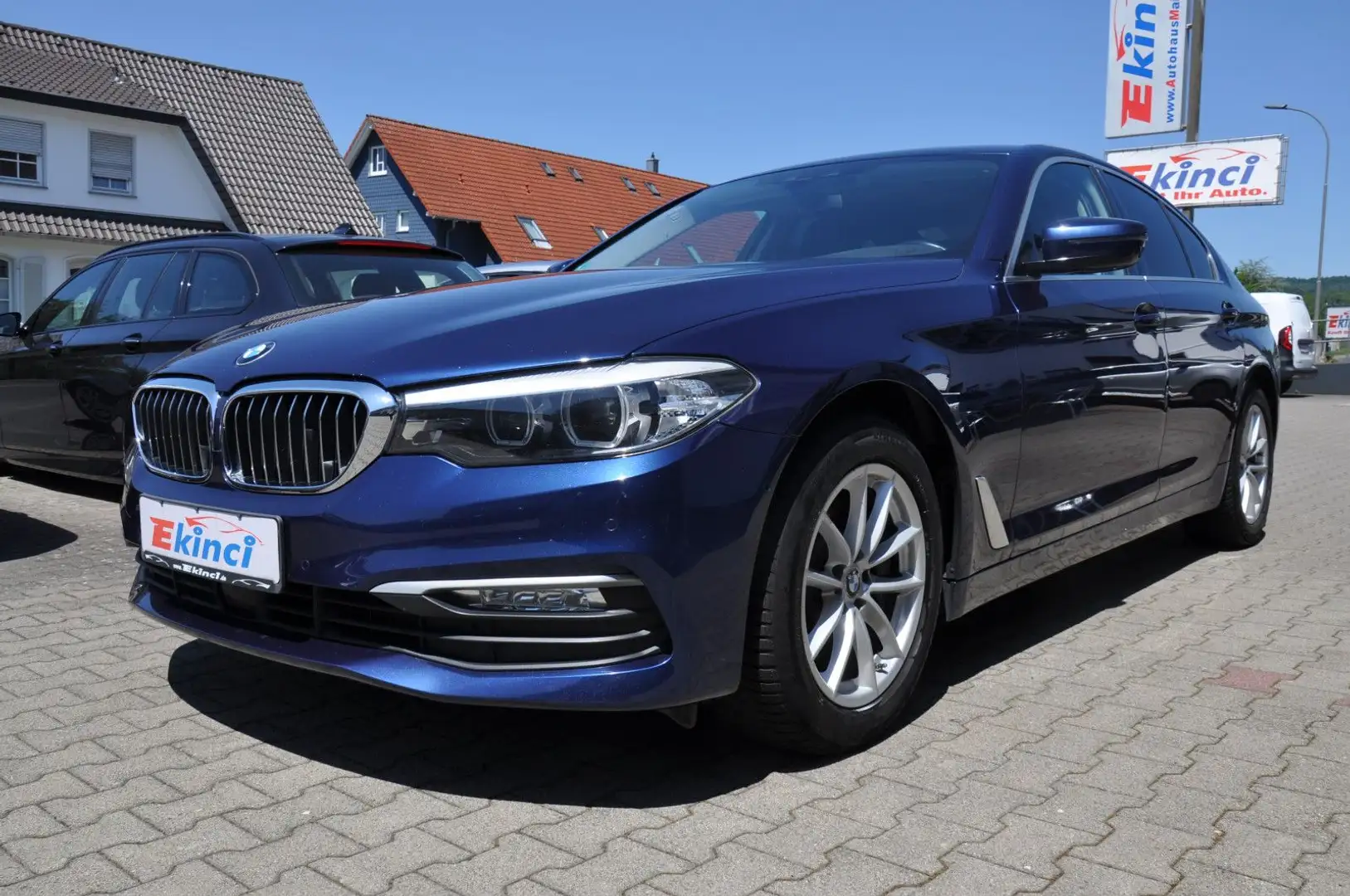 BMW 530 Baureihe 5 Lim. 530 d xDrive Blau - 2