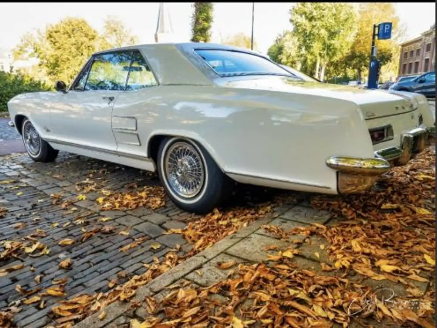 Buick Riviera First Generation Weiß - 1