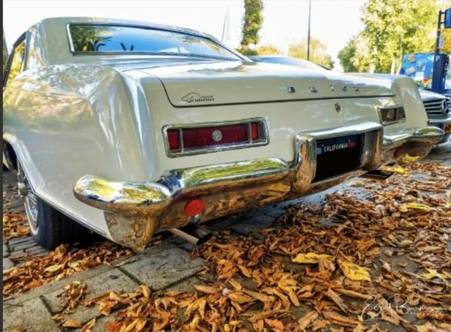 Buick Riviera First Generation Weiß - 2