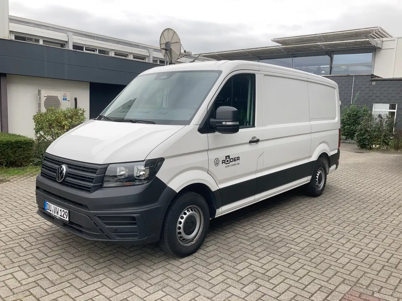 Volkswagen Crafter 35 Kasten — photo 1 of 19