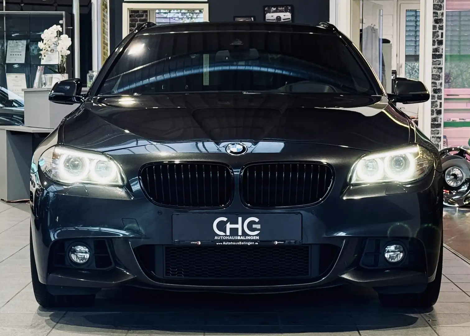 BMW 535 d xDrive M Paket |Shadow|HUD|Pano|AHK|H&K| Grau - 2