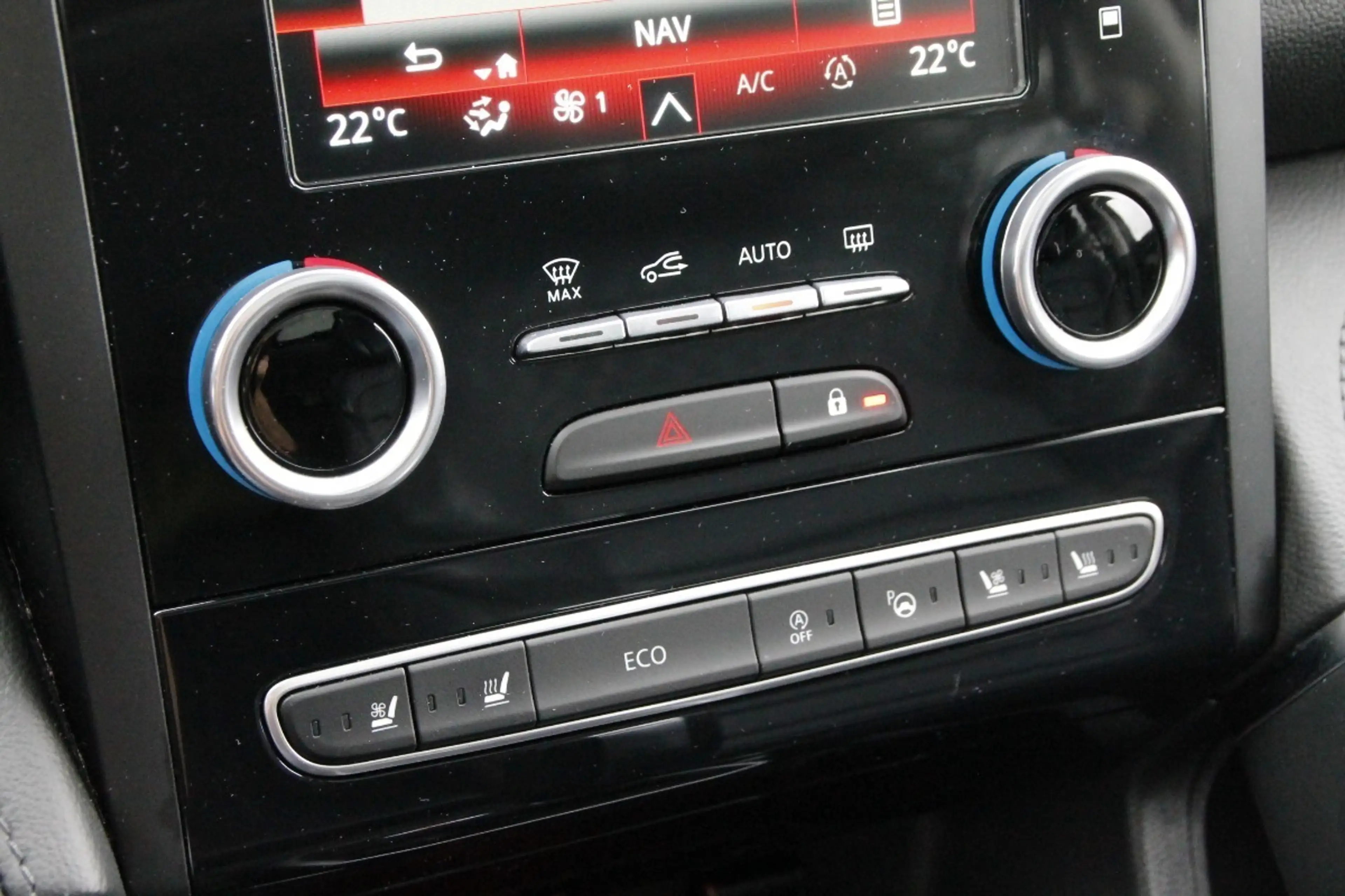 Renault Koleos INITIALE PARIS BLUE dCi 185 4WD X-tronic — photo 12