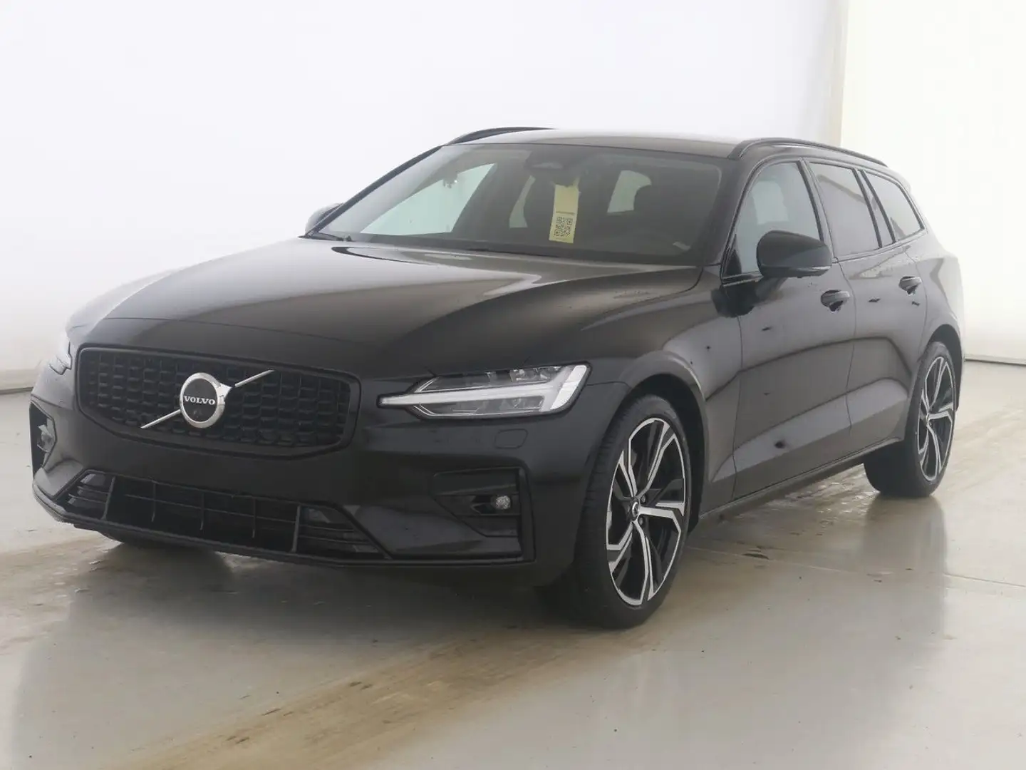 Volvo V60 B4 Mild-Hybrid Benzin Plus Dark Schwarz - 1