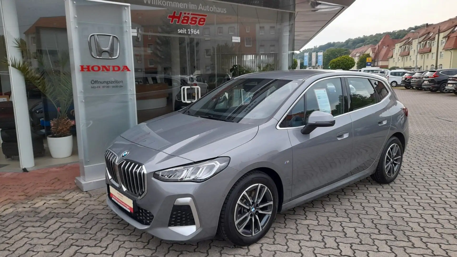 BMW 223 i Active Tourer M Sportpaket Mild Hybrid LED Grau - 1
