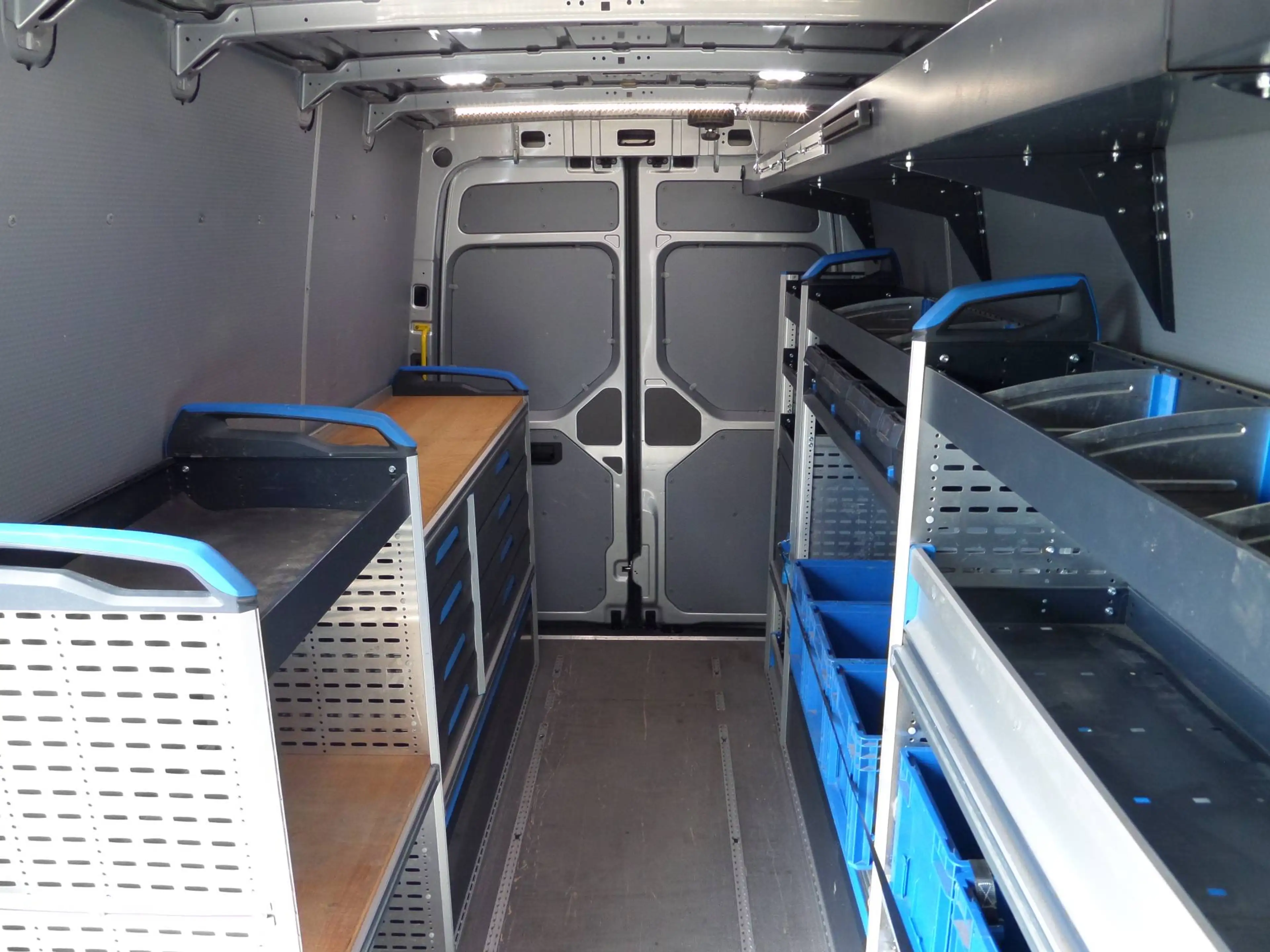 Volkswagen Crafter 35 MAXI+Regale+DSG+Navi+Cam+Tempo+PDC+Klima+1.Hand+TOP Zustand+Werkbank — photo 10