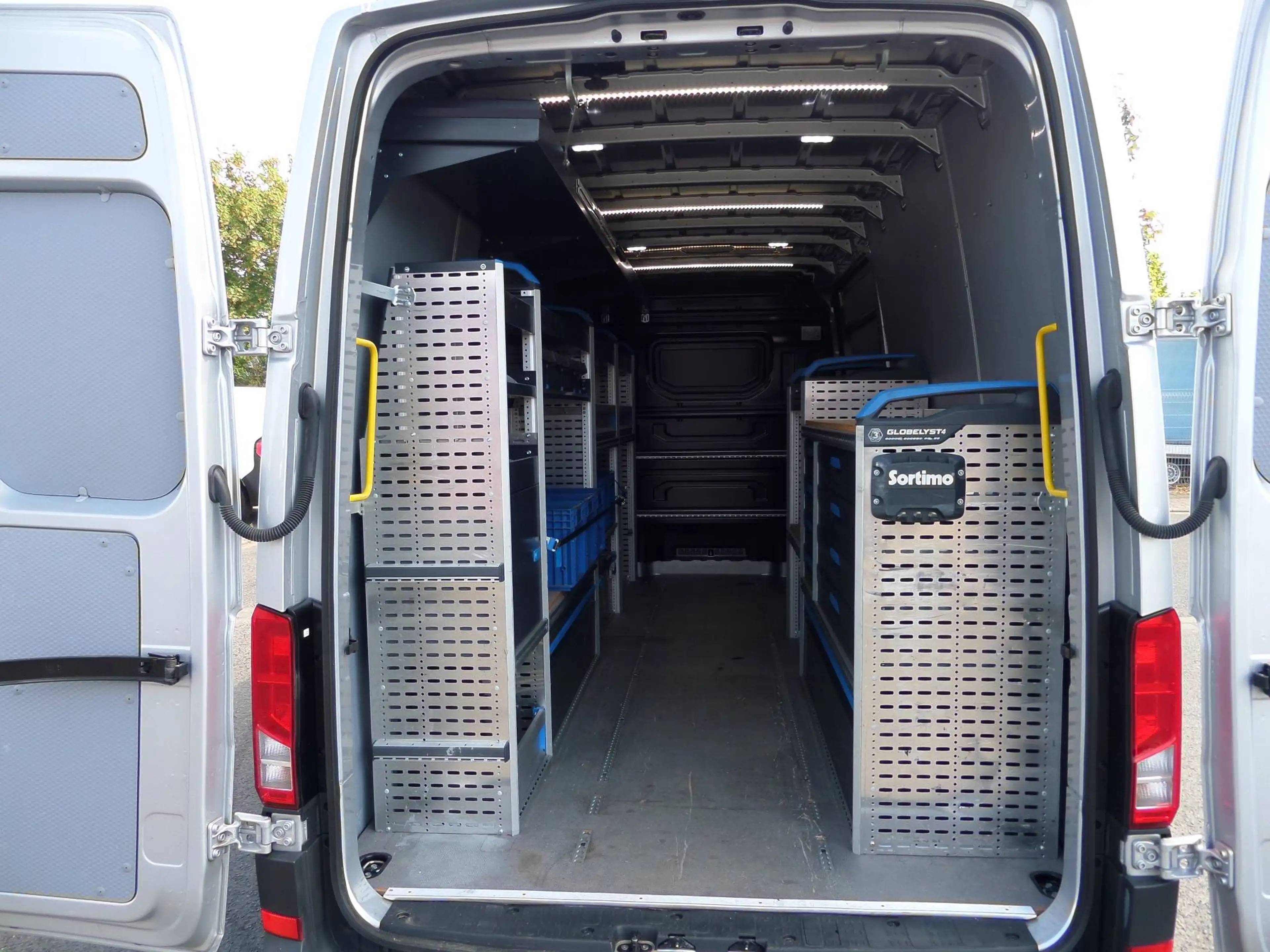 Volkswagen Crafter 35 MAXI+Regale+DSG+Navi+Cam+Tempo+PDC+Klima+1.Hand+TOP Zustand+Werkbank — photo 14