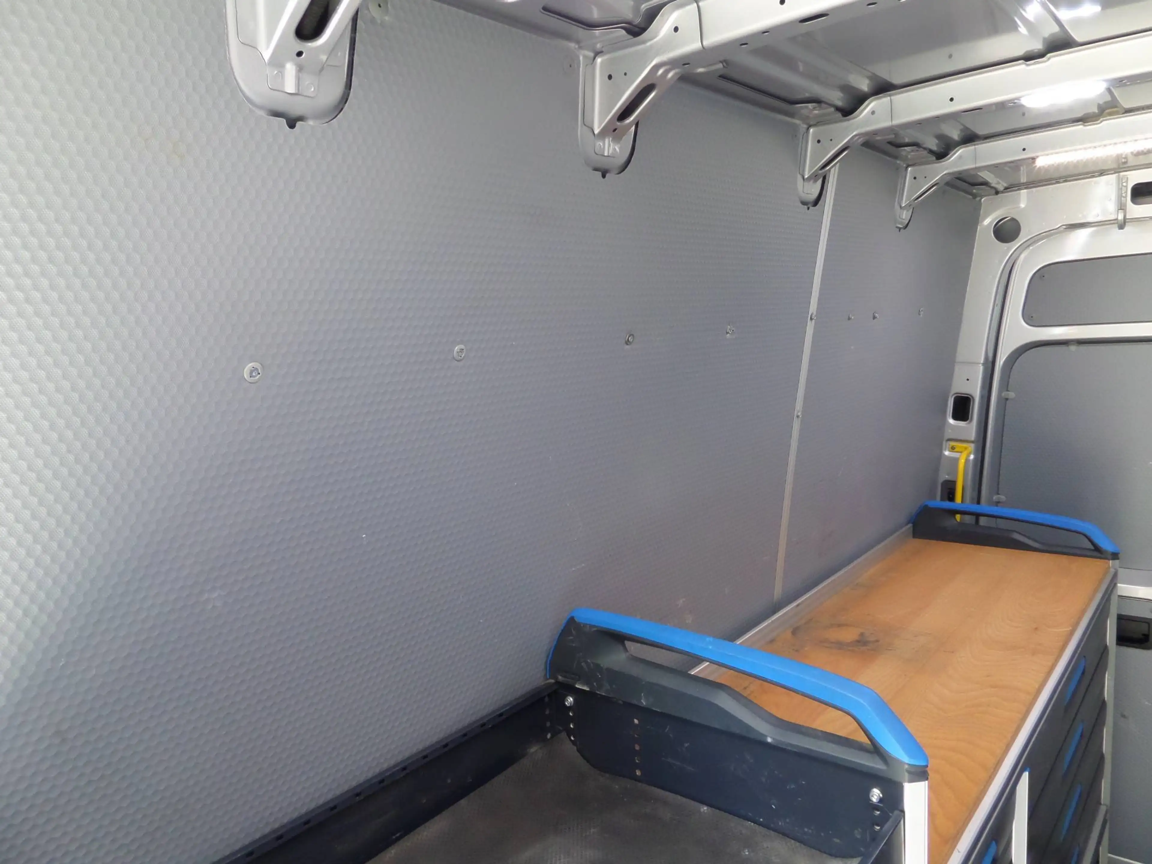 Volkswagen Crafter 35 MAXI+Regale+DSG+Navi+Cam+Tempo+PDC+Klima+1.Hand+TOP Zustand+Werkbank — photo 13