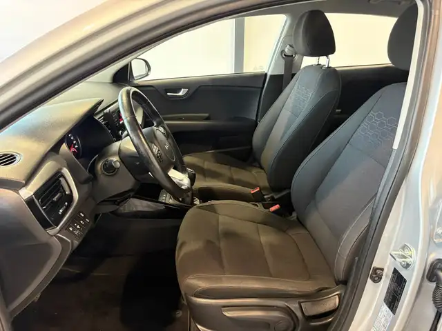 Kia Rio view 8