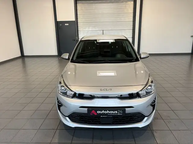 Kia Rio view 2