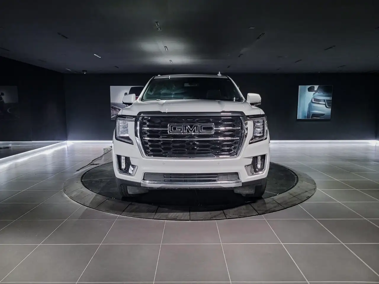 GMC Yukon снимка GMC Yukon