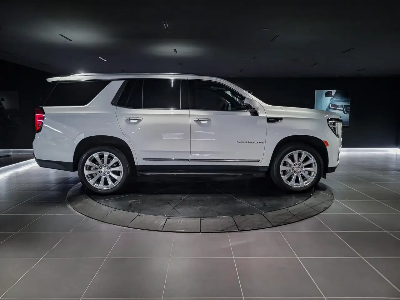 GMC Yukon снимка GMC Yukon