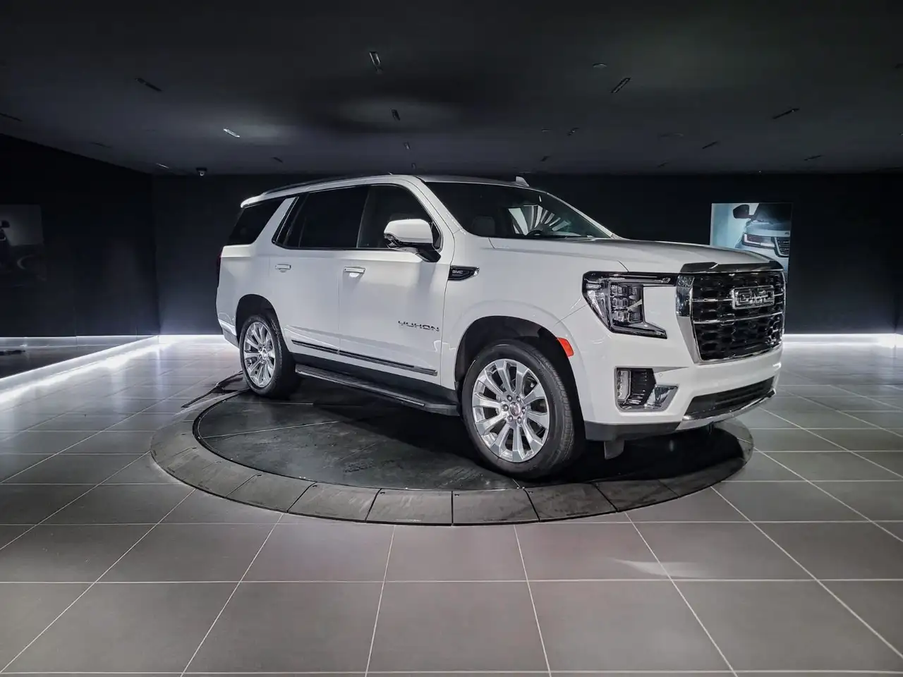 GMC Yukon снимка GMC Yukon