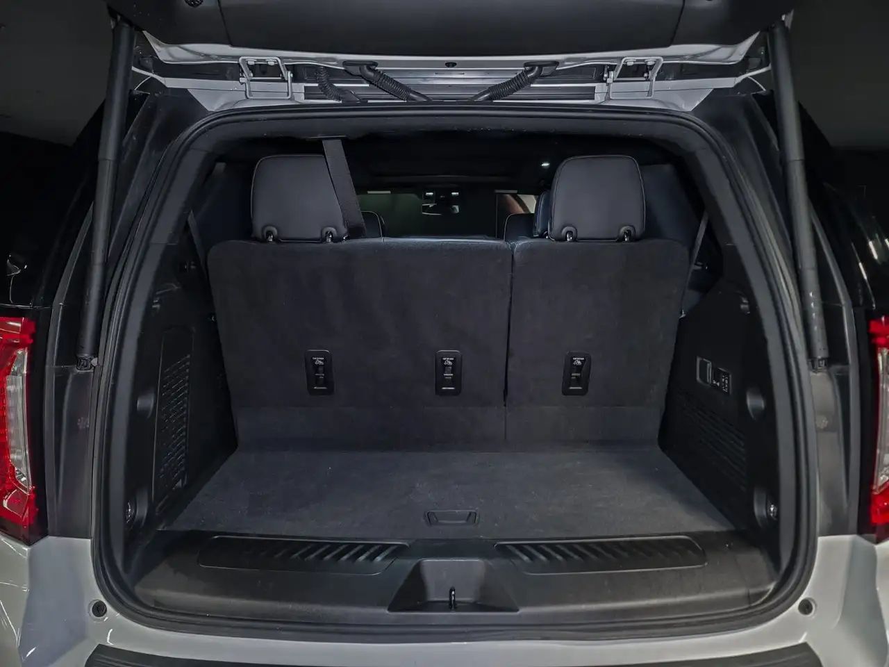 GMC Yukon снимка GMC Yukon
