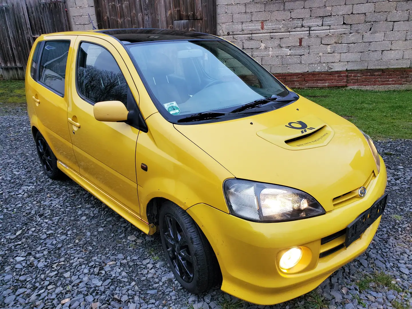 Daihatsu YRV YRV GTti Yellow - 2