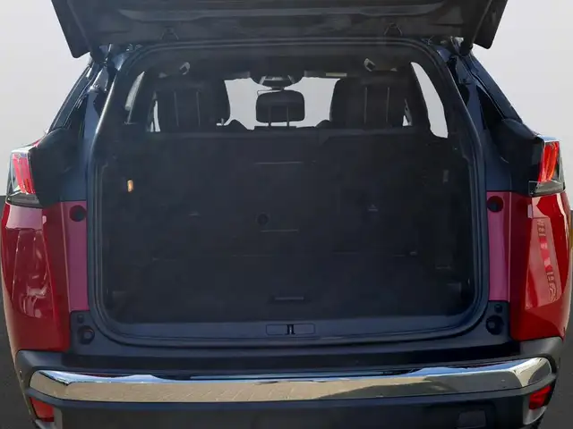 Peugeot 3008 view 9