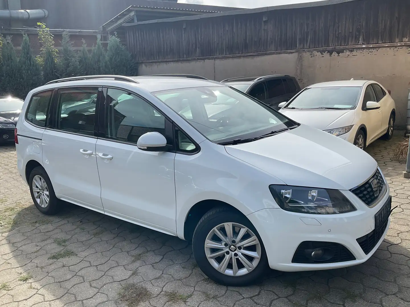 SEAT Alhambra 2,0 TDI,MwSt-aus.7-Sitzer,Navi,Kamera,AHK,ALU Wit - 1