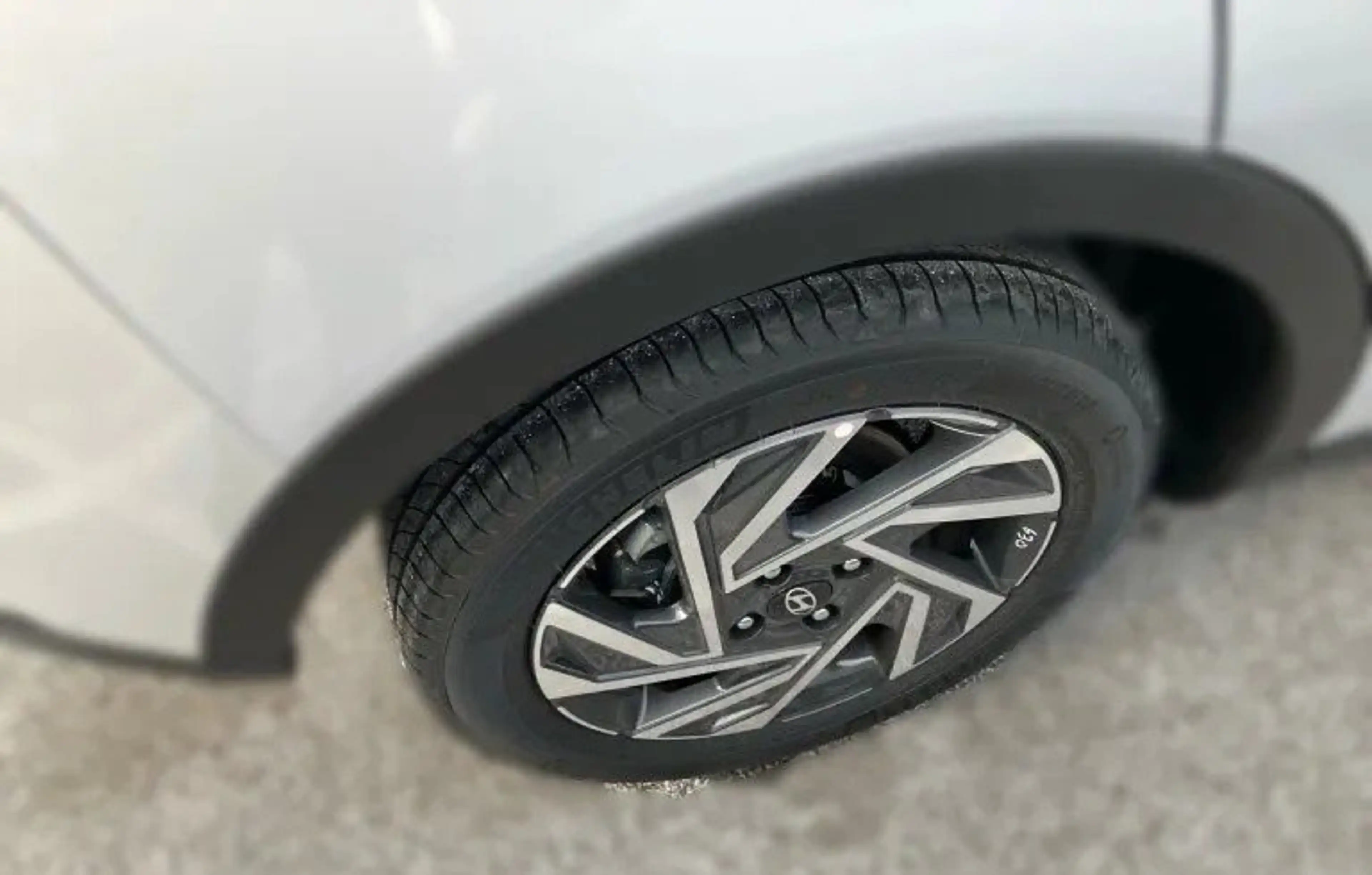 Hyundai BAYON Comfort Line 1.0 T-GDI DCT — photo 4