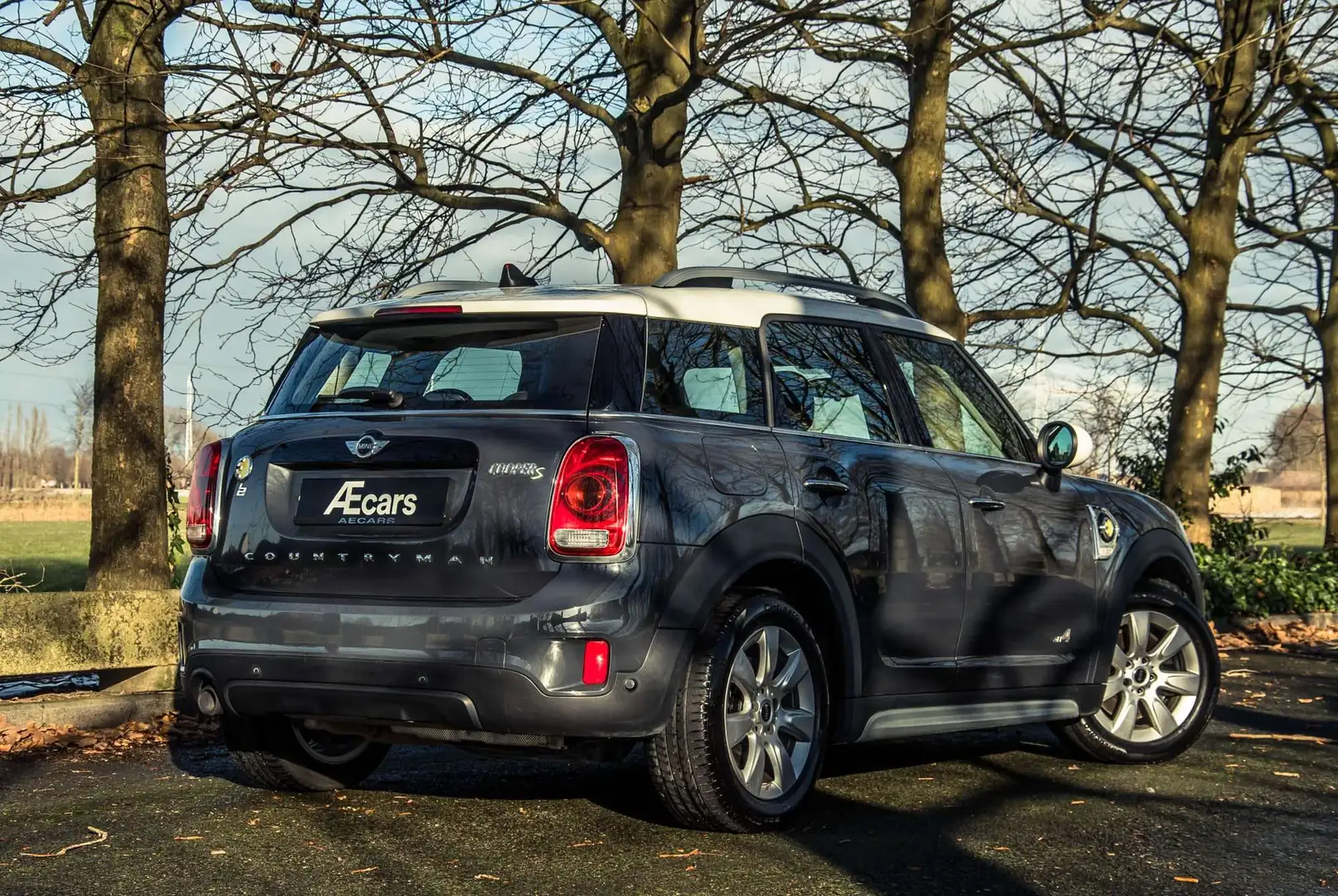 MINI Cooper SE Countryman HYBRID *** LED / MINI CONNECTED / NAVI *** Gris - 2